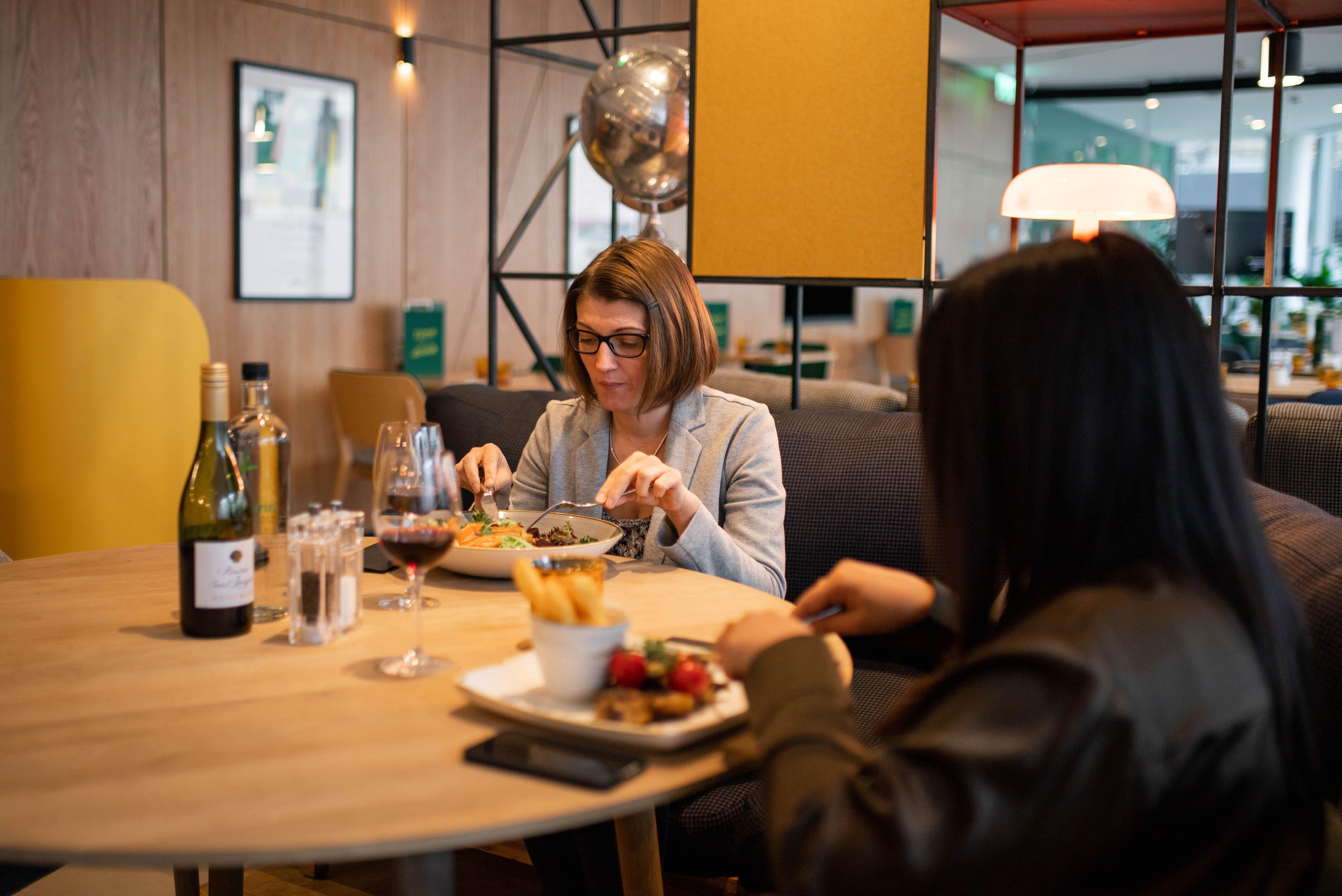 Holiday Inn London - Whitechapel By Ihg Buitenkant foto