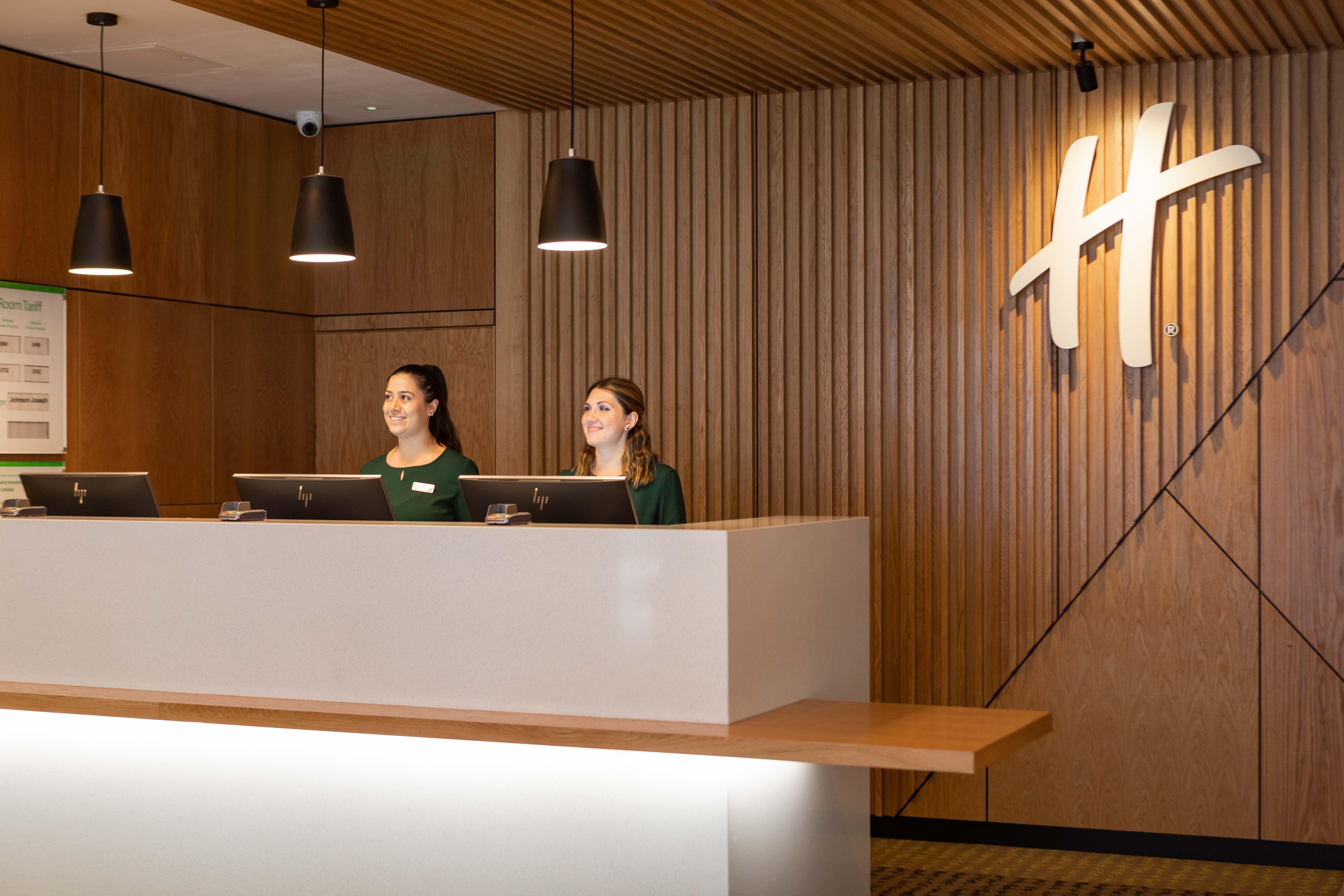 Holiday Inn London - Whitechapel By Ihg Buitenkant foto